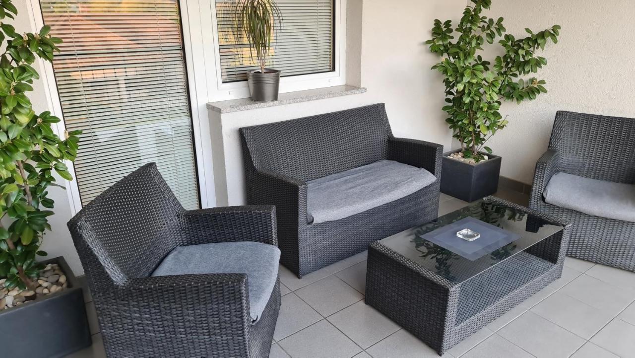 Apartmani Sanja Крапинске-Топлице Экстерьер фото